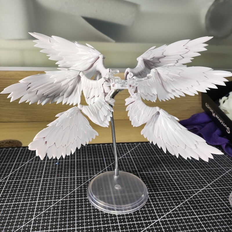 흰색과 검정색의 6개의 깃털 날개가 달린 천사 날개 모 - Action Figure Stand 리뷰 및 가격